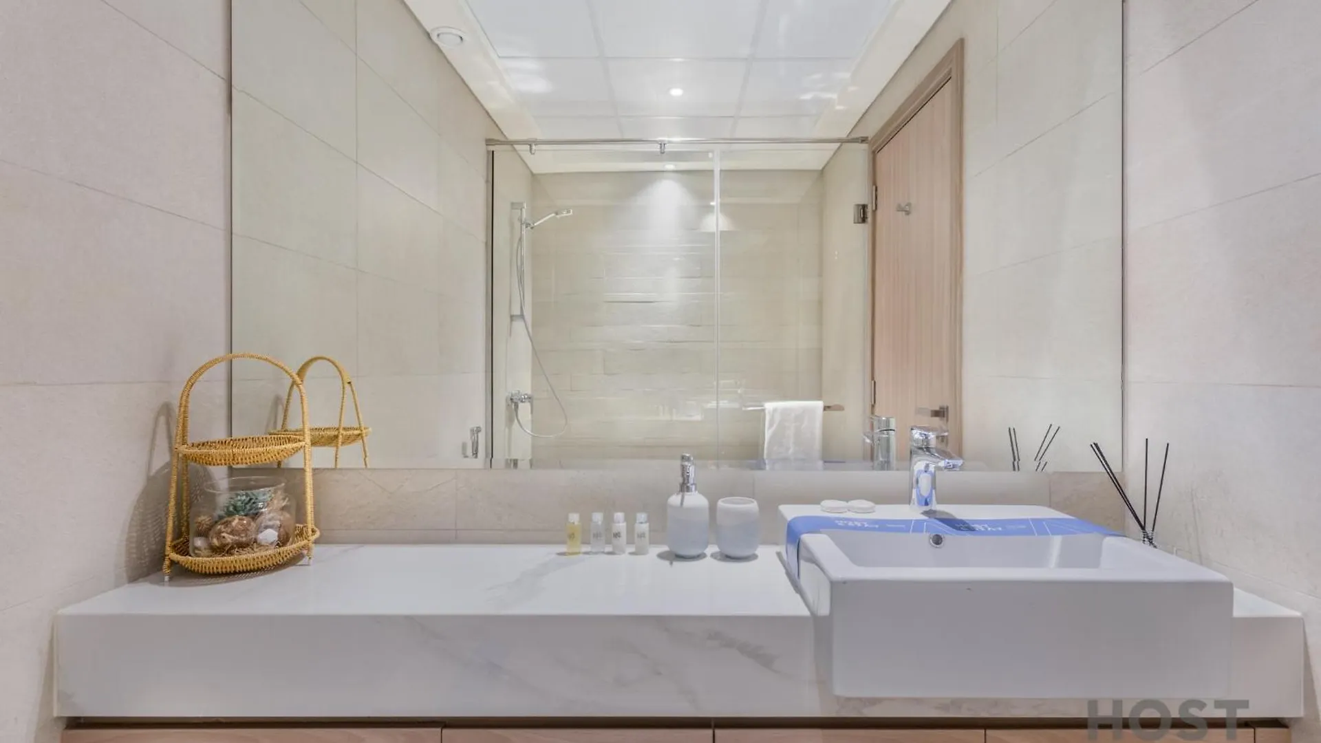 Bright 2Br At Azizi Riviera, Mbr Apartment Dubai 0*,  United Arab Emirates