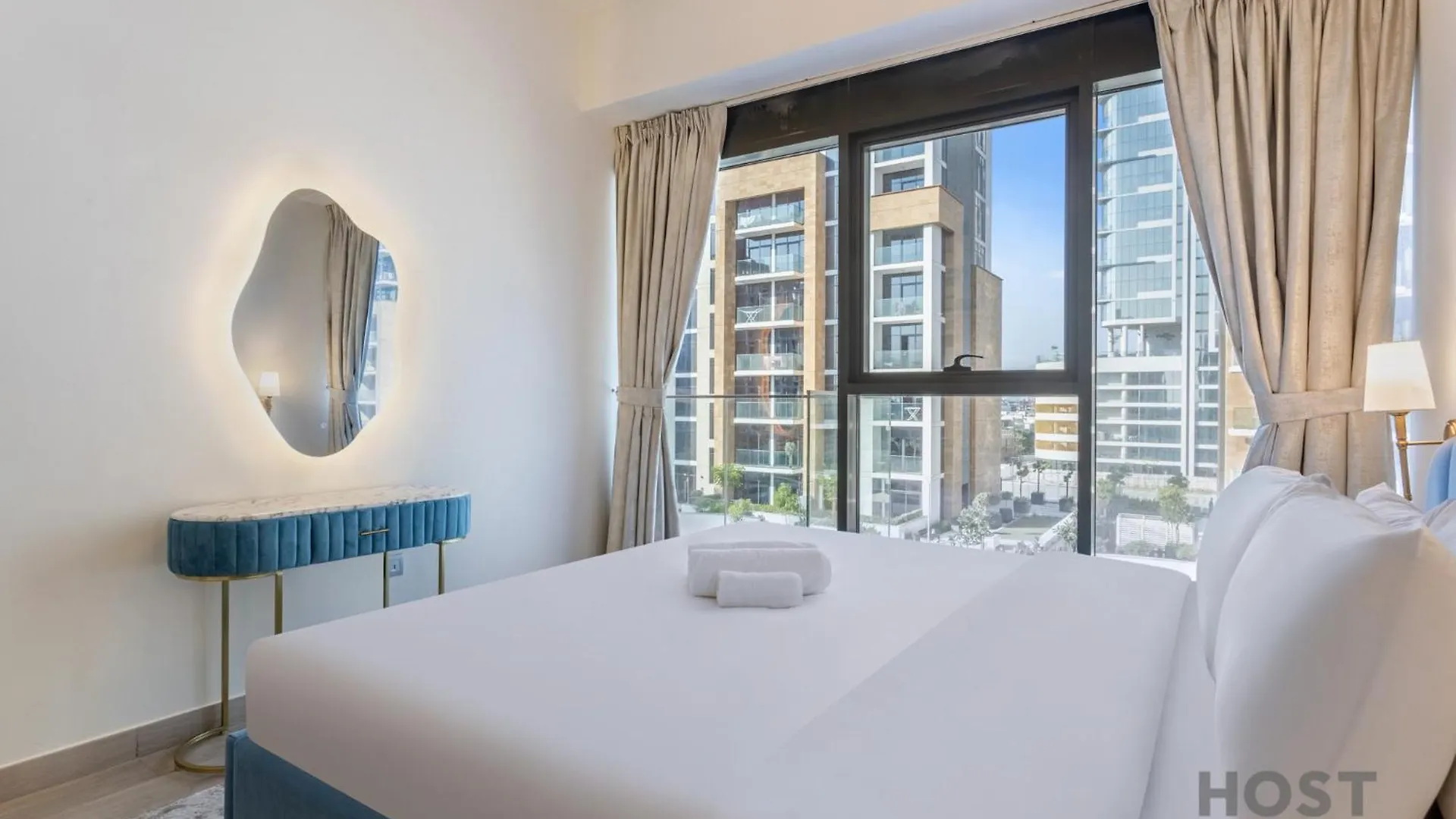 Bright 2Br At Azizi Riviera, Mbr Apartment Dubai