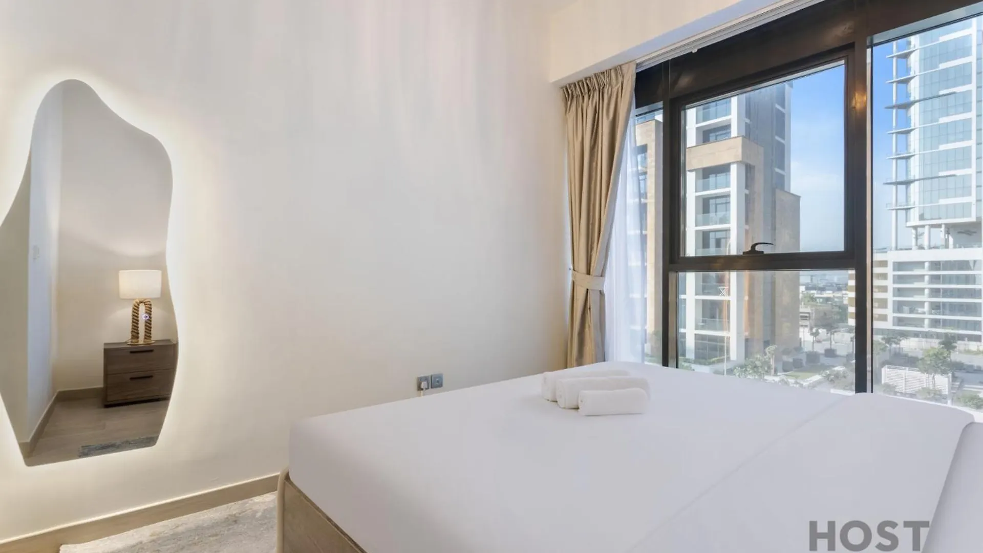 Bright 2Br At Azizi Riviera, Mbr Apartment Dubai