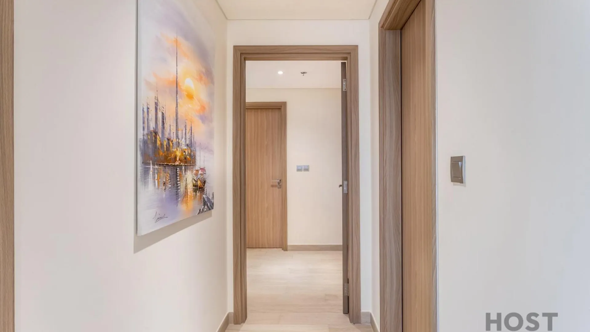 Bright 2Br At Azizi Riviera, Mbr Apartment Dubai